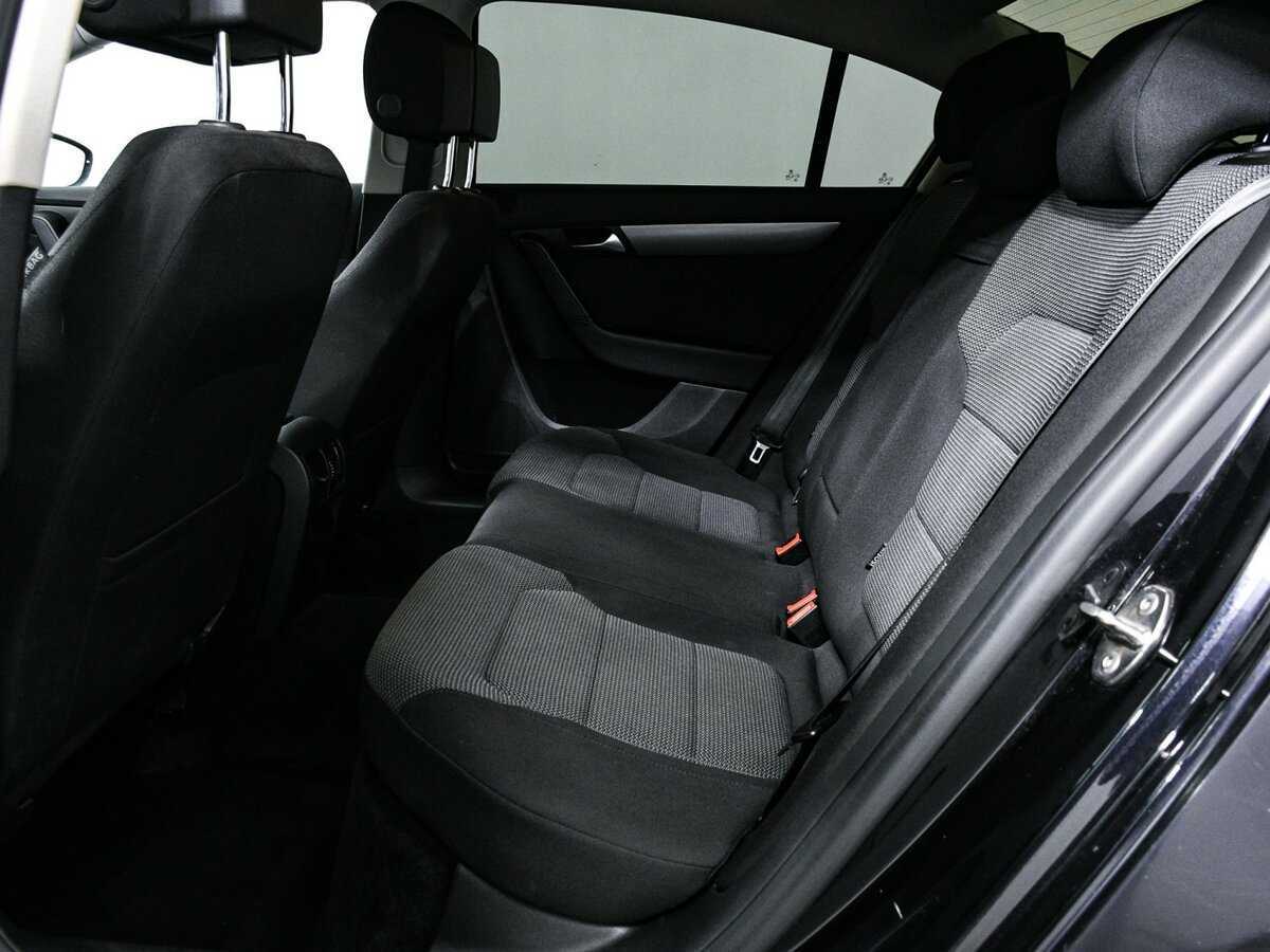 Volkswagen Passat, 2013 - Фото №11