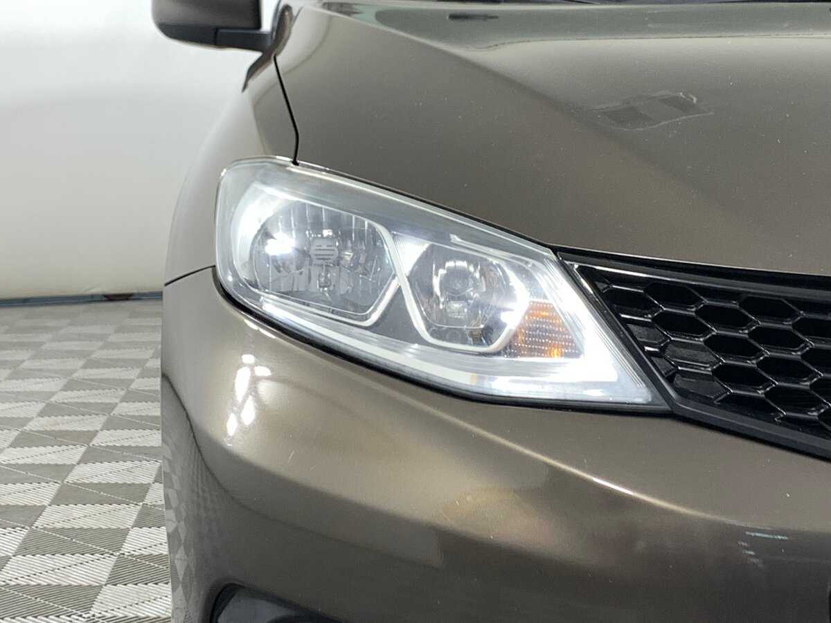 Nissan Tiida, 2015 - Фото №9