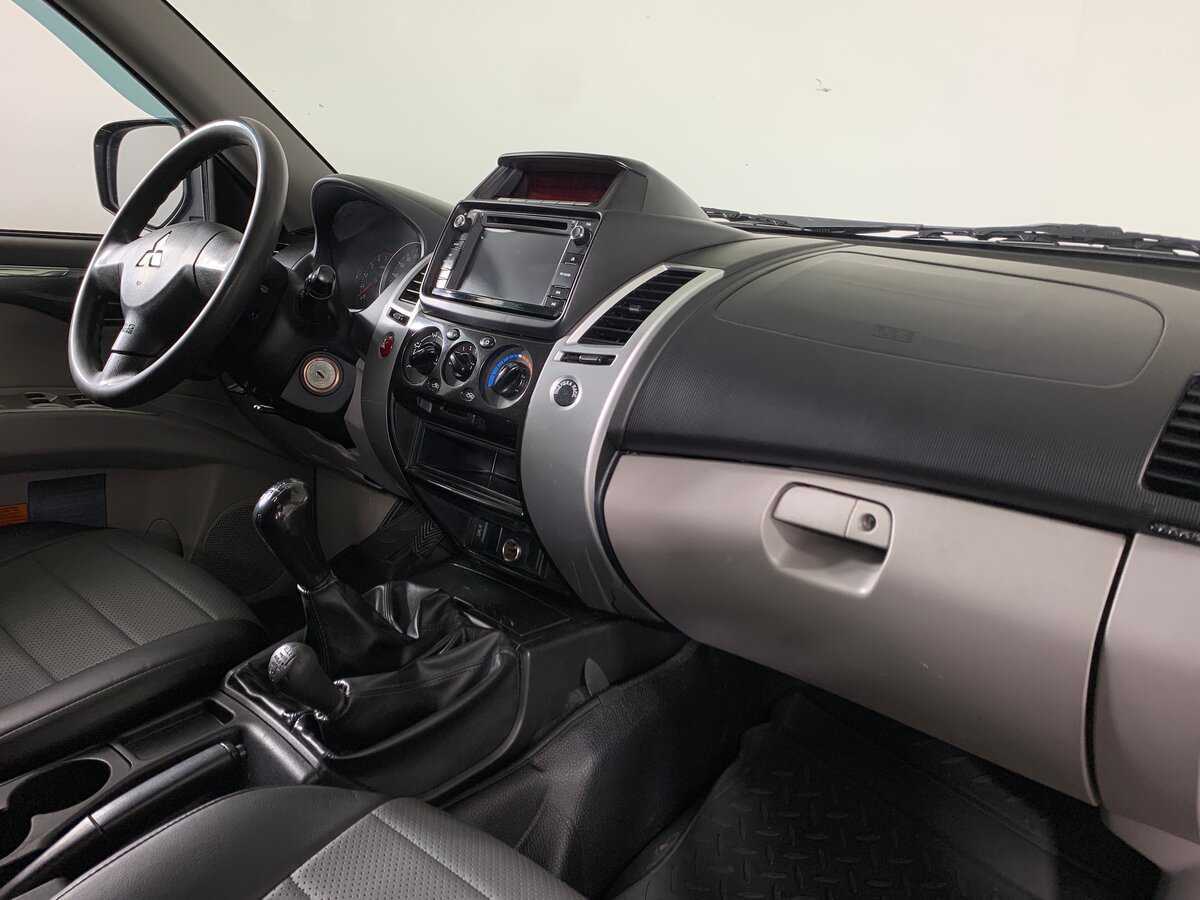 Mitsubishi Pajero Sport, 2014 - Фото №13