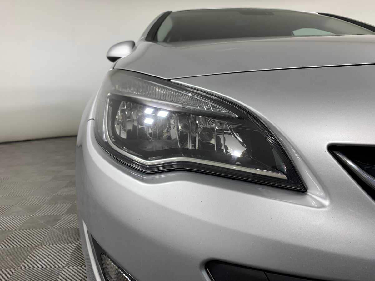 Opel Astra, 2012 - Фото №9