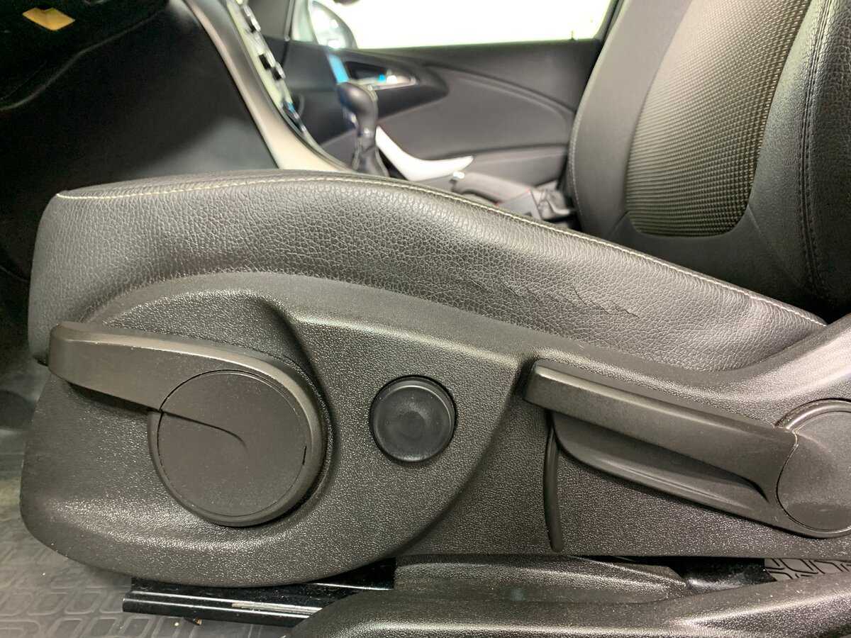 Opel Astra, 2012 - Фото №16