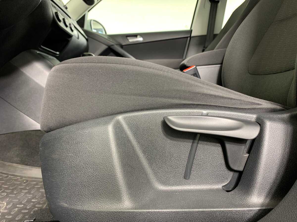 Volkswagen Tiguan, 2015 - Фото №16