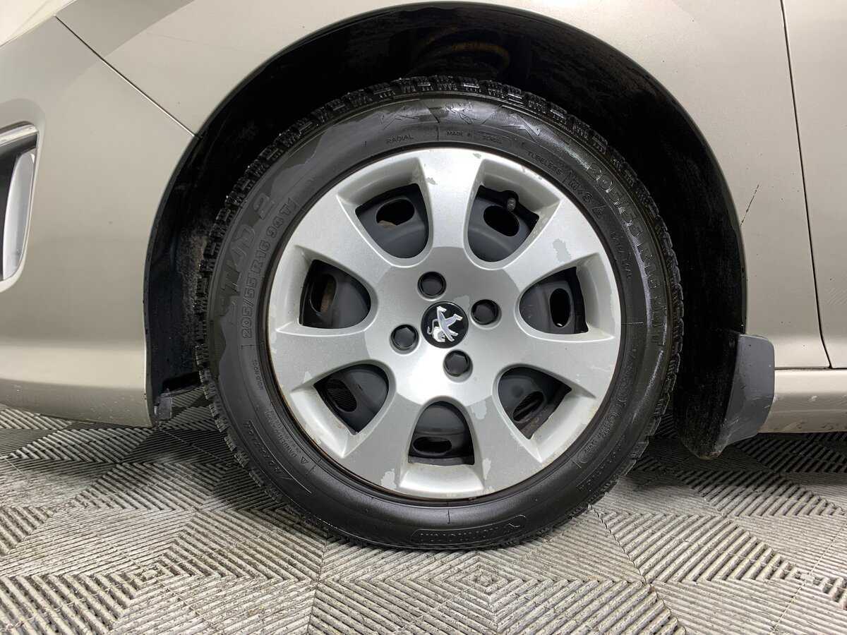 Peugeot 308, 2012 - Фото №8