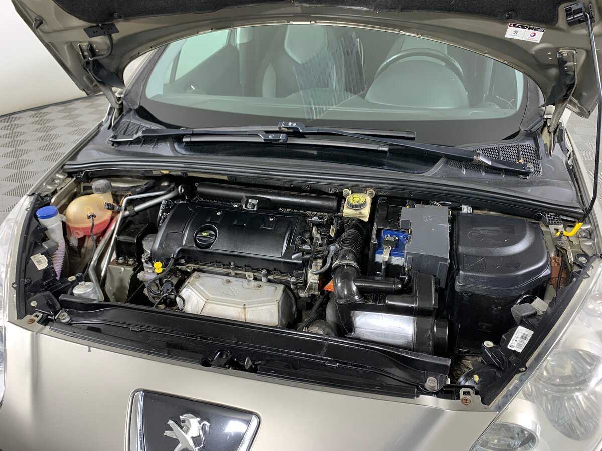 Peugeot 308, 2012 - Фото №10