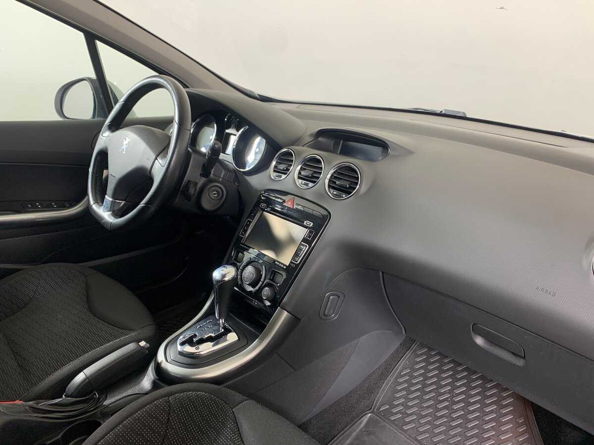 Peugeot 308, 2012 - Фото №13