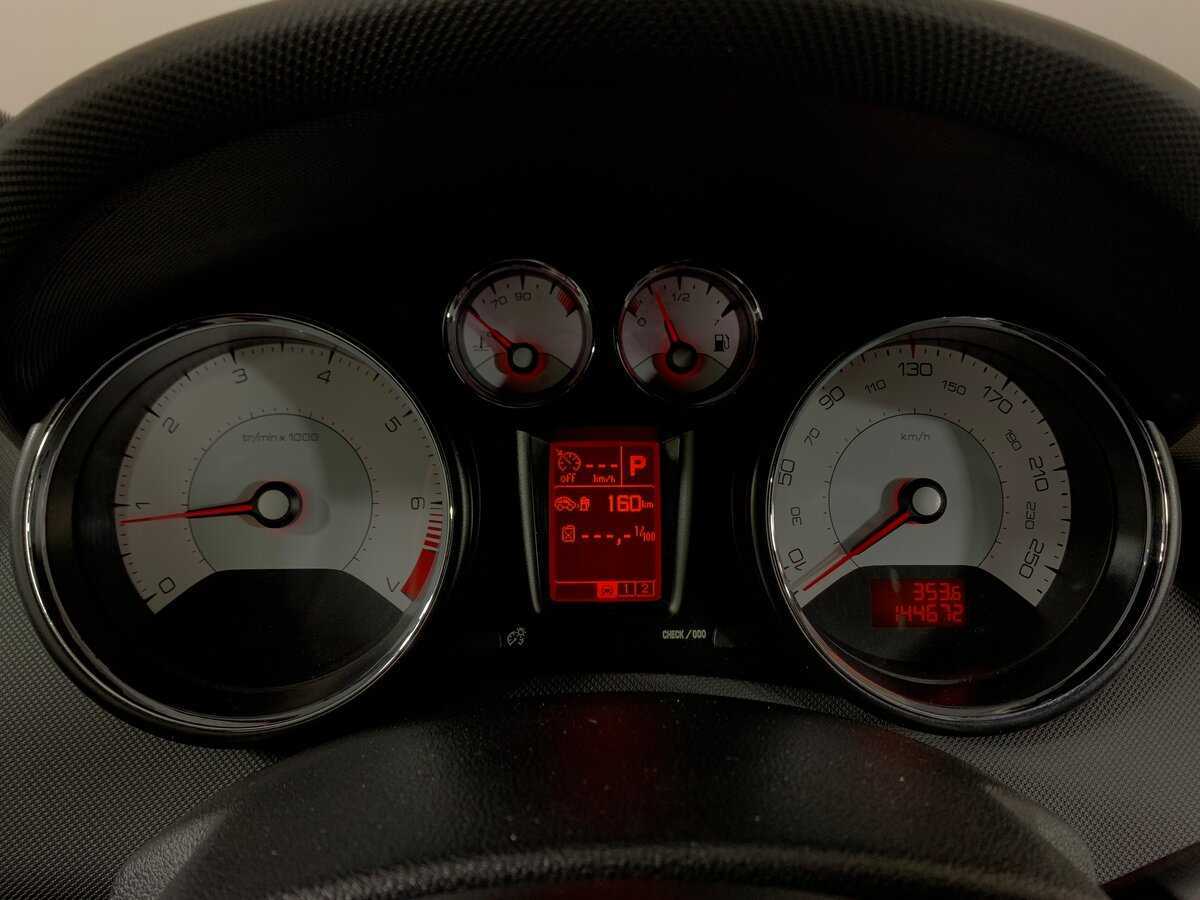 Peugeot 308, 2012 - Фото №14