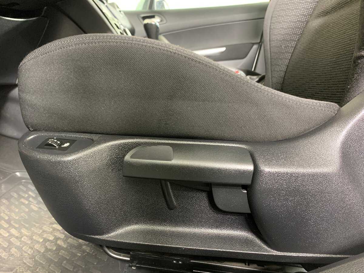 Peugeot 308, 2012 - Фото №16