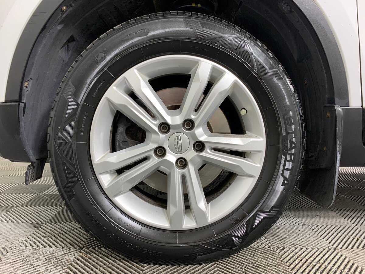 Geely Atlas, 2018 - Фото №8