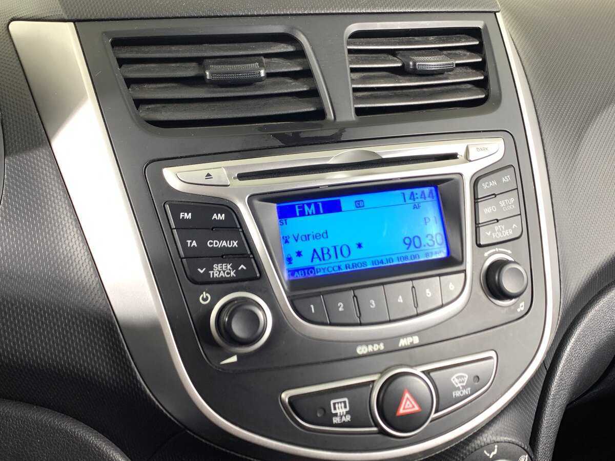 Hyundai Solaris, 2012 - Фото №12