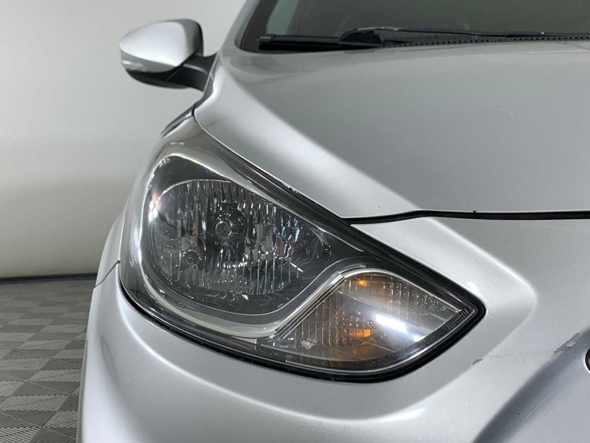 Hyundai Solaris, 2012 - Фото №9