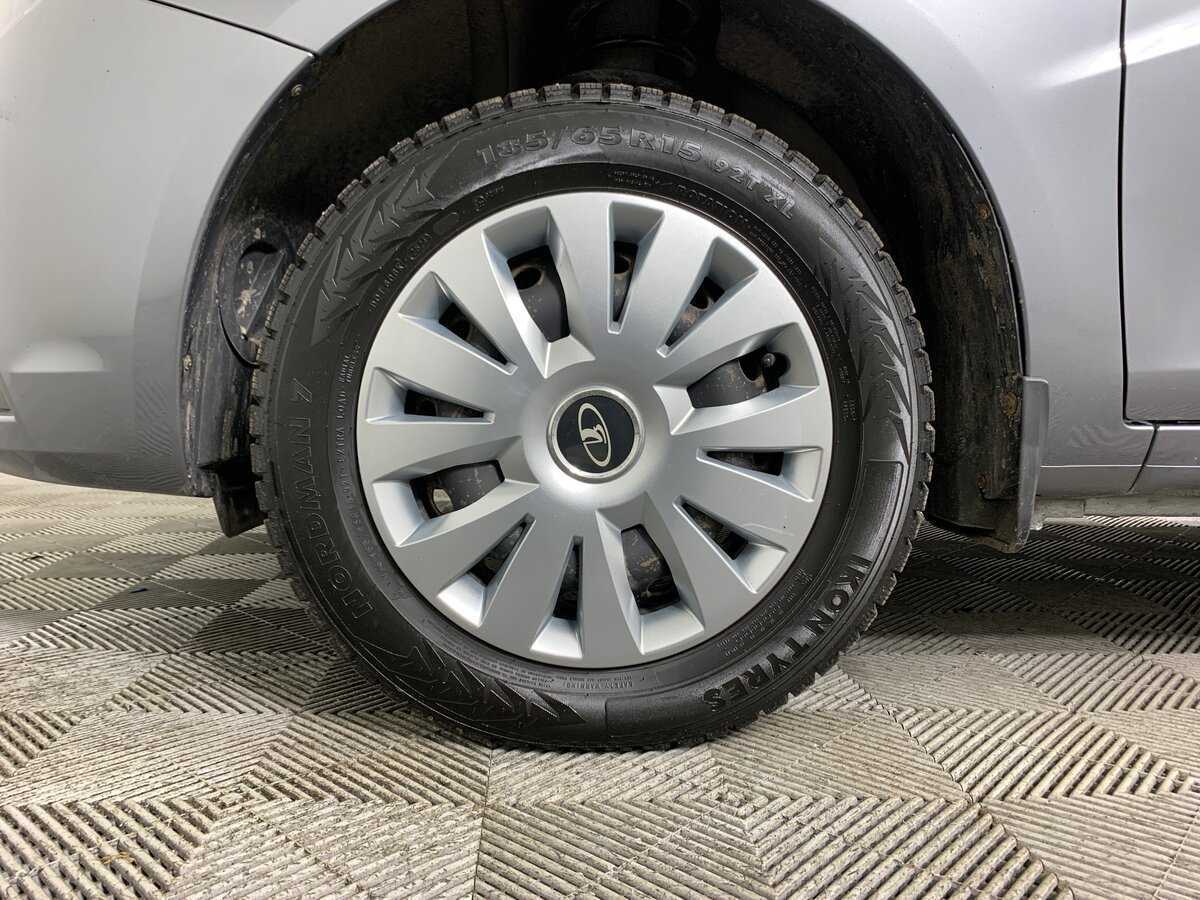 Lada (ВАЗ) Vesta SW, 2019 - Фото №8