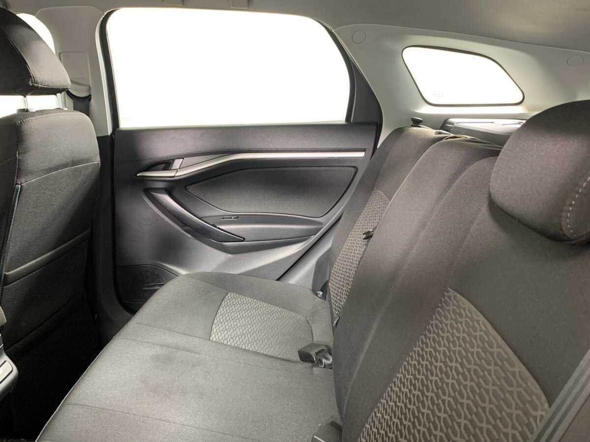 Lada (ВАЗ) Vesta SW, 2019 - Фото №18