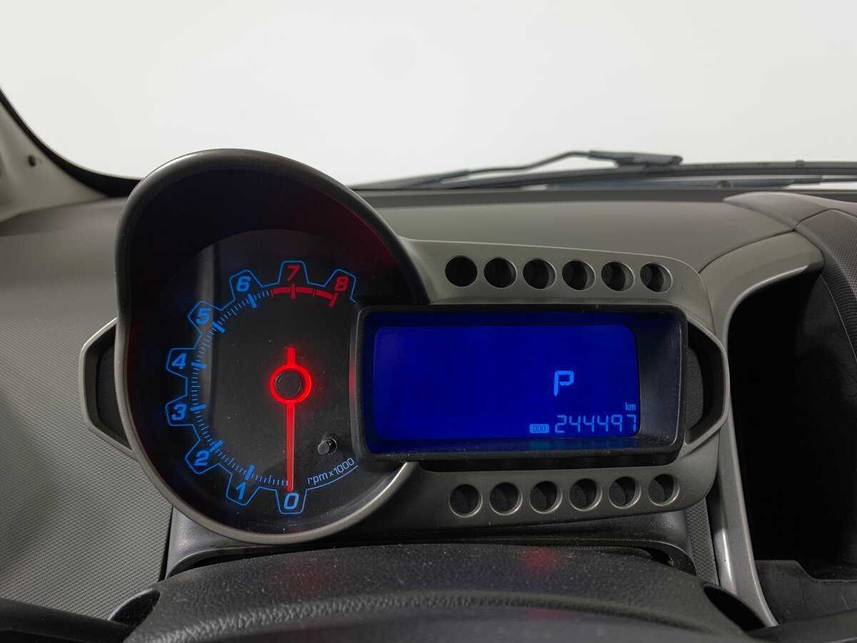 Chevrolet Aveo, 2014 - Фото №14