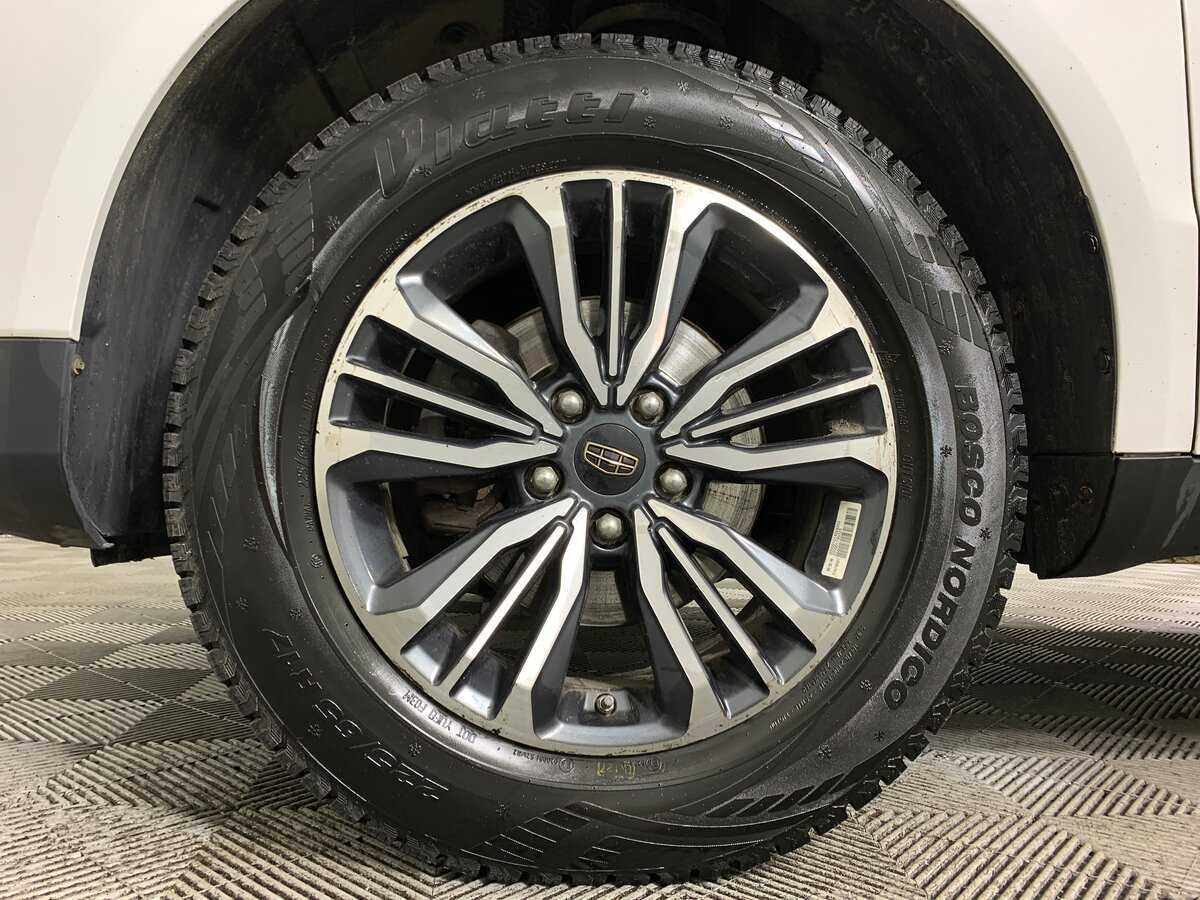 Geely Emgrand X7, 2020 - Фото №8