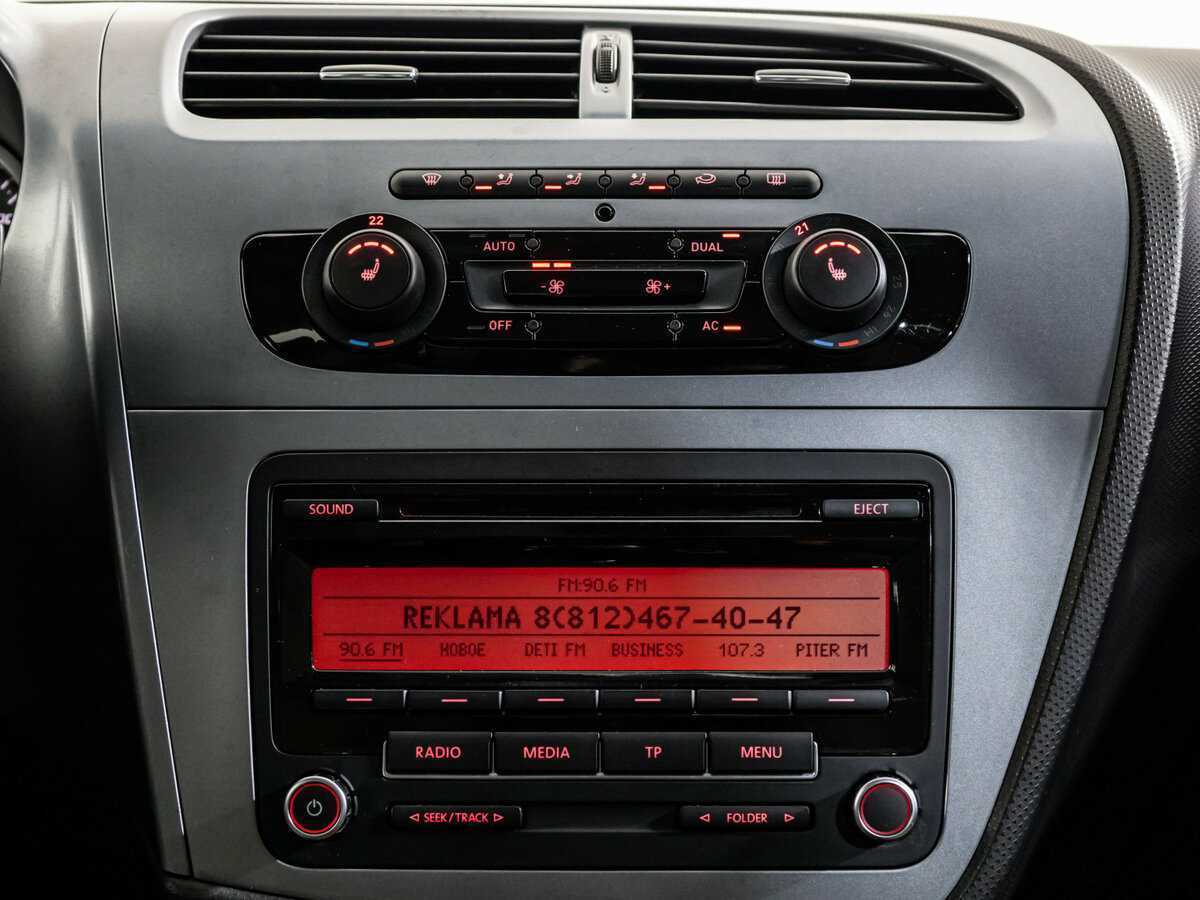 SEAT Leon, 2012 - Фото №12