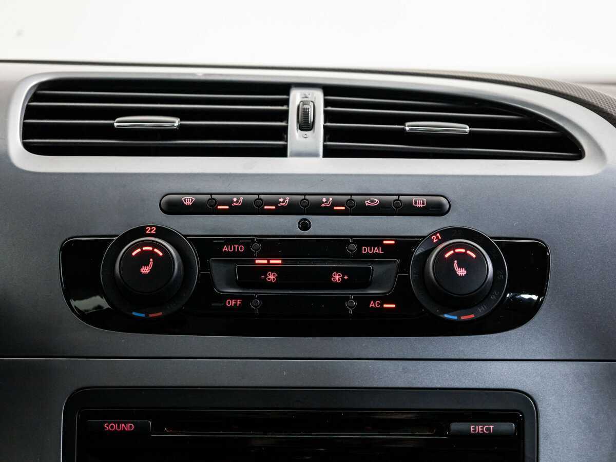 SEAT Leon, 2012 - Фото №13