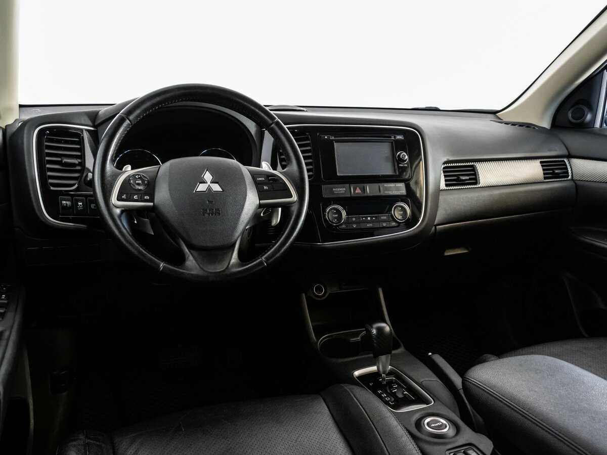 Mitsubishi Outlander, 2012 - Фото №8