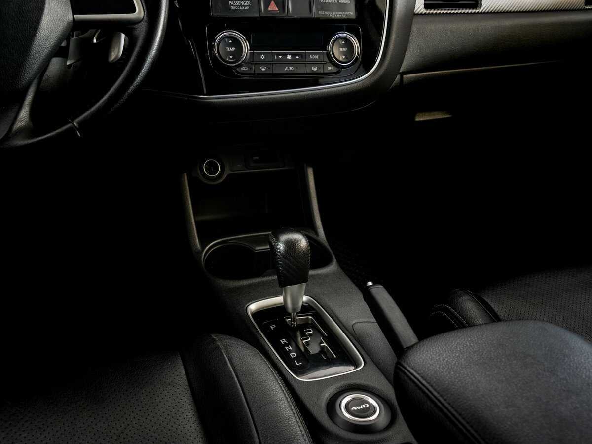 Mitsubishi Outlander, 2012 - Фото №10