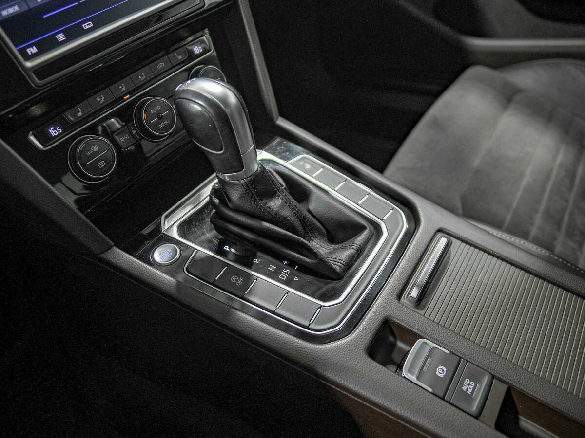 Volkswagen Passat, 2016 - Фото №9