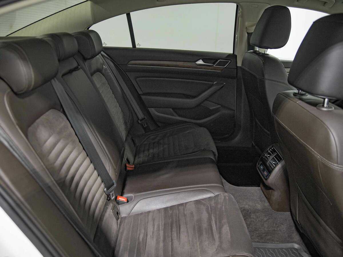 Volkswagen Passat, 2016 - Фото №14