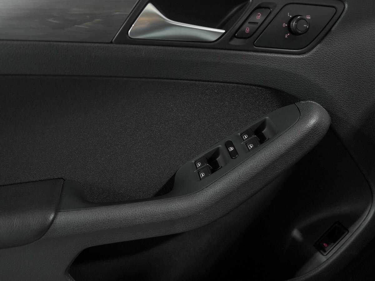 Volkswagen Jetta, 2016 - Фото №9