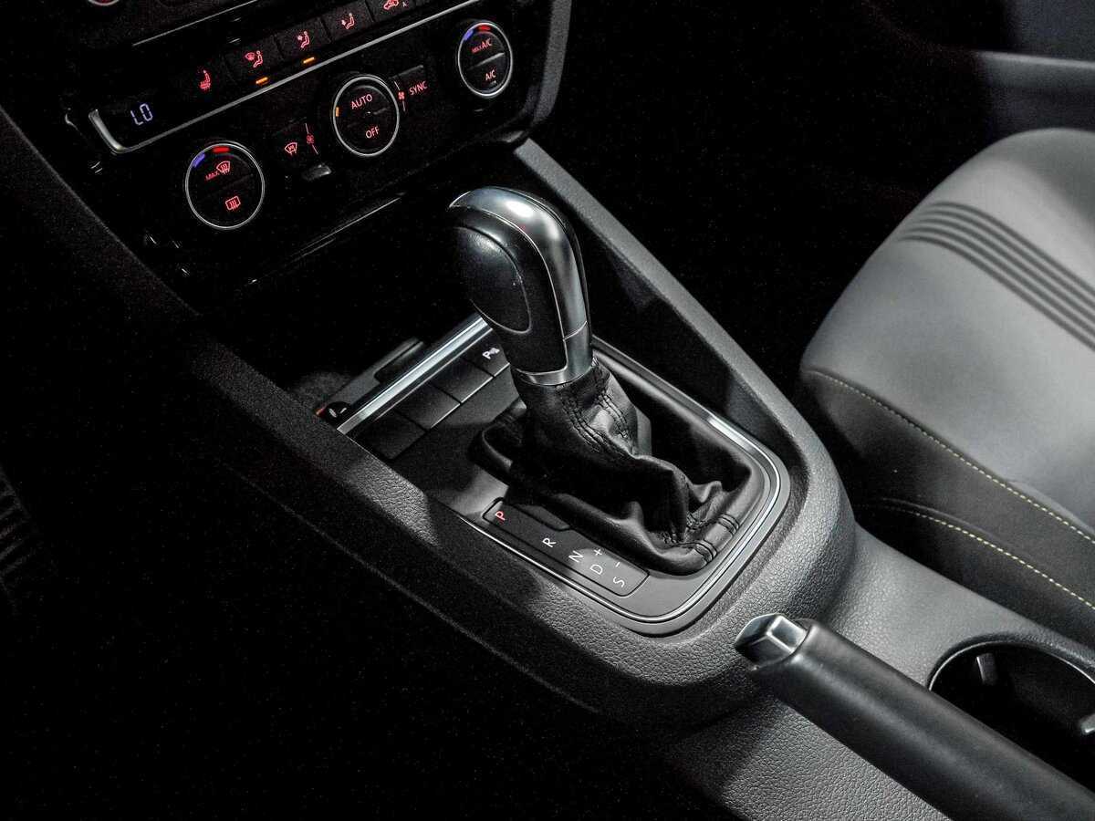 Volkswagen Jetta, 2016 - Фото №10