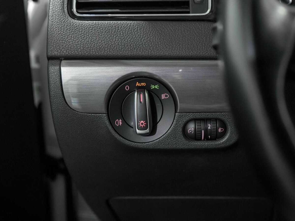 Volkswagen Jetta, 2016 - Фото №11