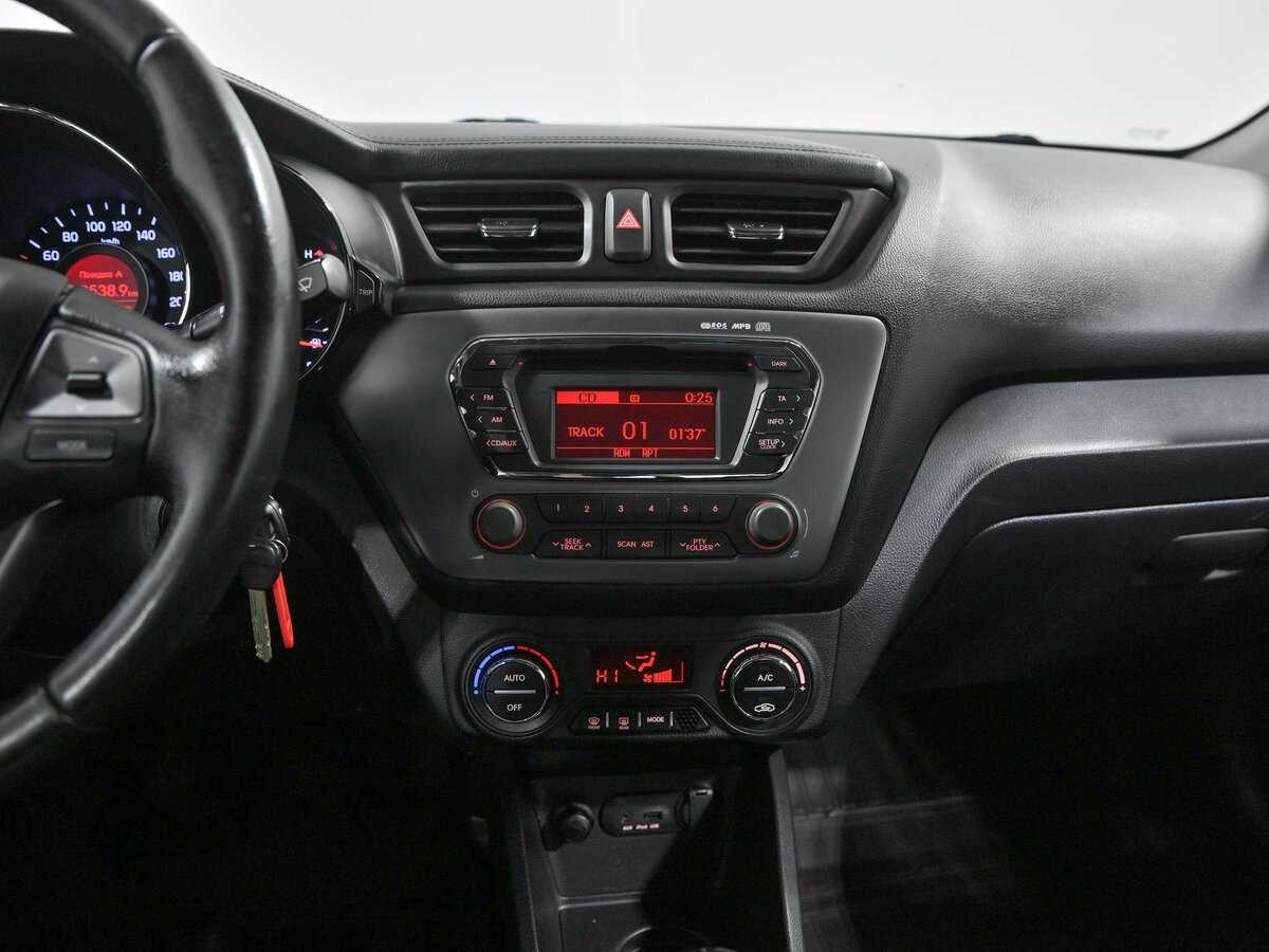 Kia Rio 5-speed, 2012 - Фото №7