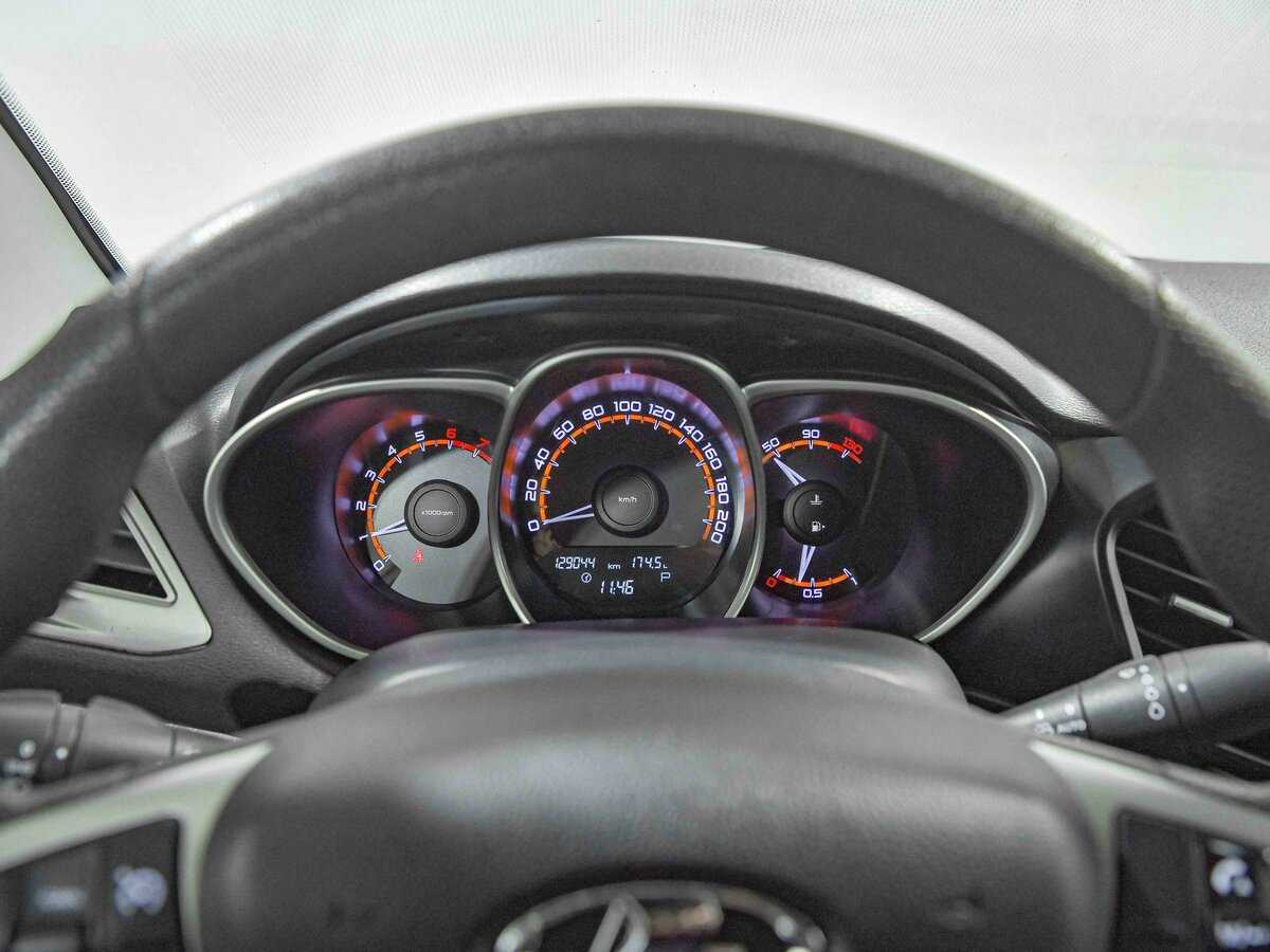 Lada (ВАЗ) Vesta, 2019 - Фото №6