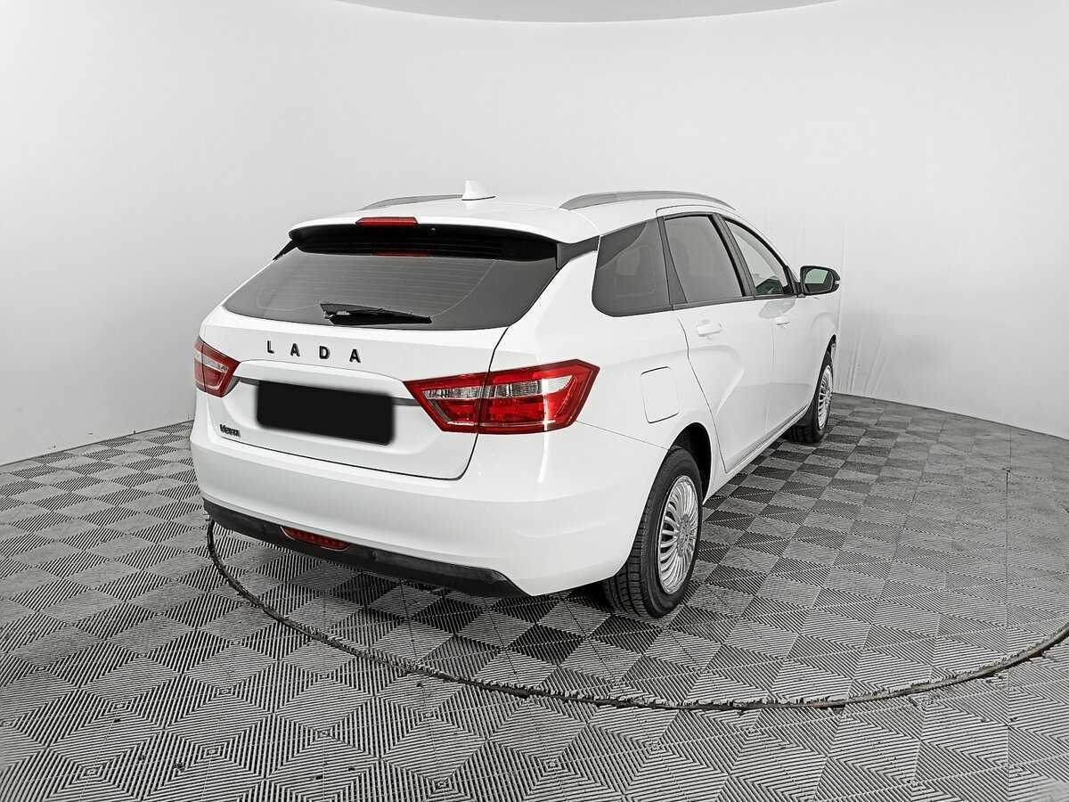 Lada (ВАЗ) Vesta SW, 2019 - Фото №4