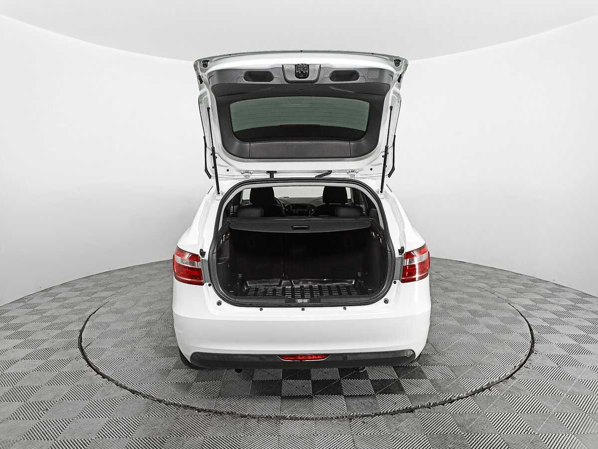 Lada (ВАЗ) Vesta SW, 2019 - Фото №9