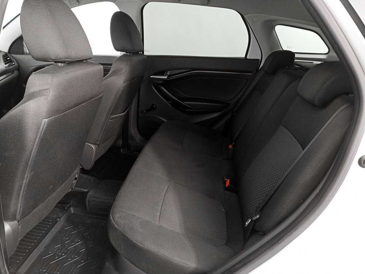 Lada (ВАЗ) Vesta SW, 2019 - Фото №11