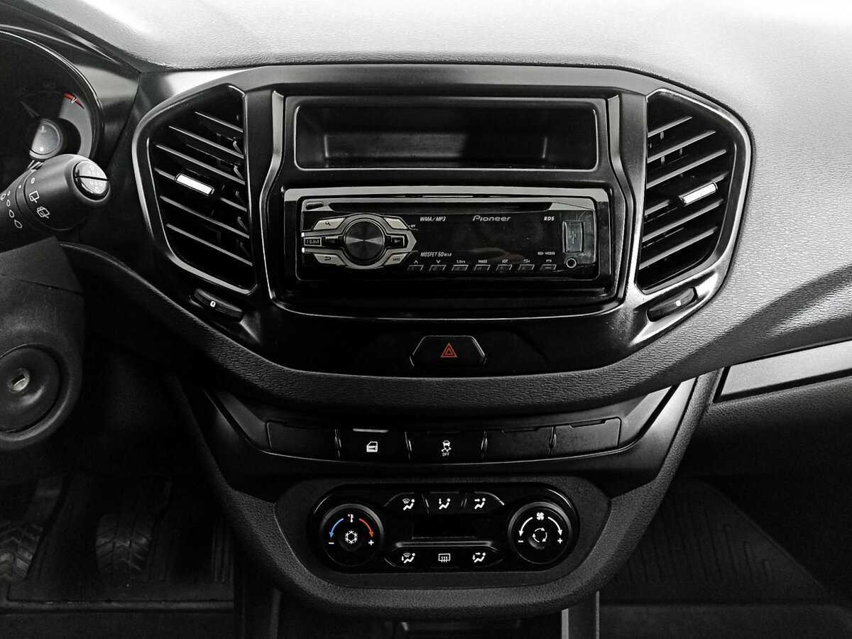 Lada (ВАЗ) Vesta SW, 2019 - Фото №14