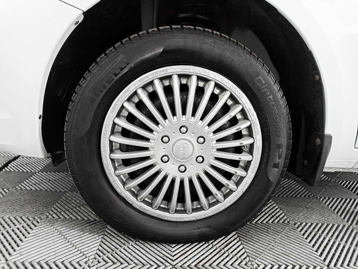 Lada (ВАЗ) Vesta SW, 2019 - Фото №17