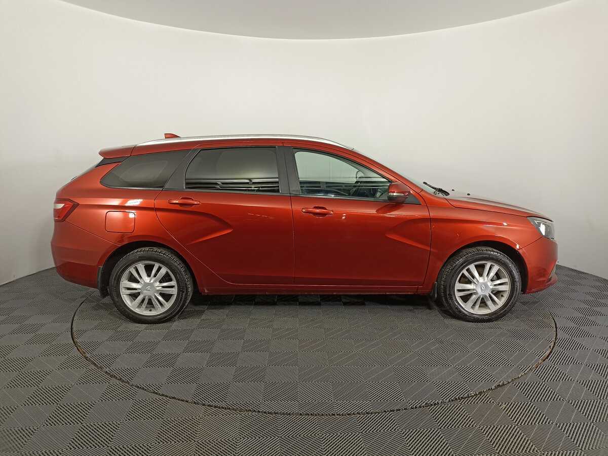 Lada (ВАЗ) Vesta SW, 2019 - Фото №3