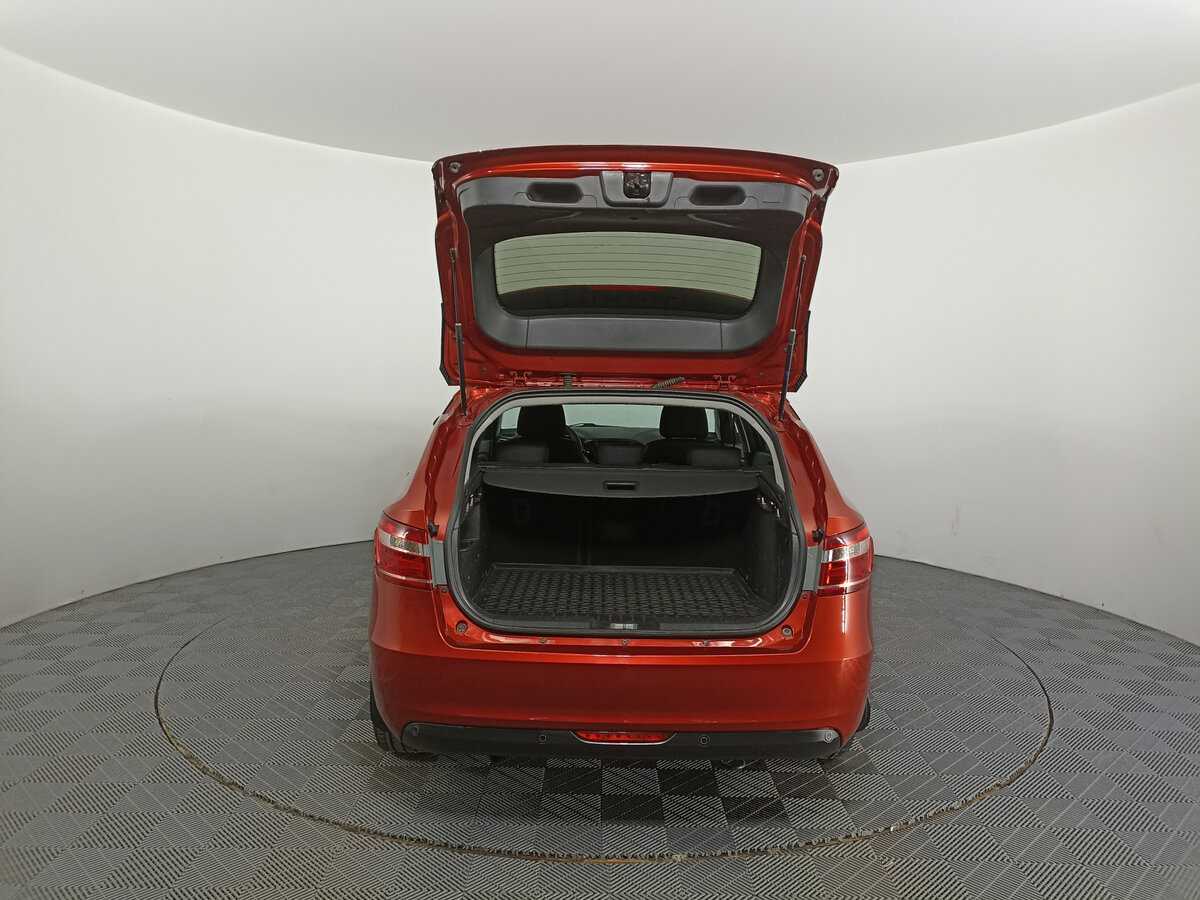 Lada (ВАЗ) Vesta SW, 2019 - Фото №9