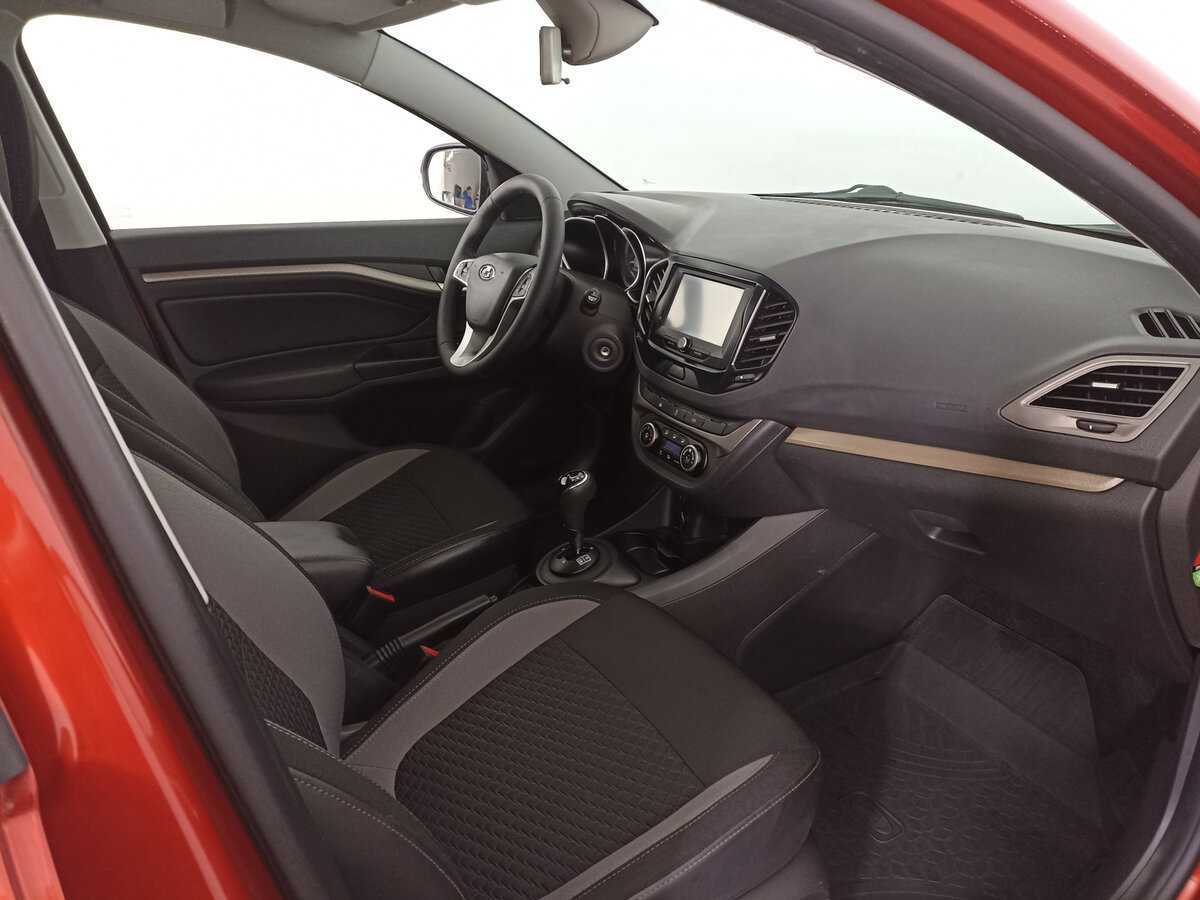 Lada (ВАЗ) Vesta SW, 2019 - Фото №10