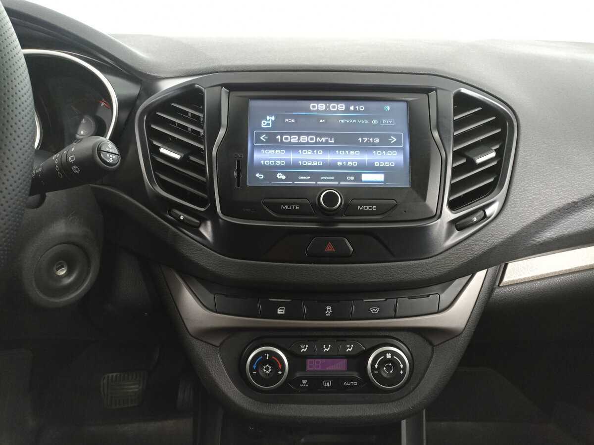 Lada (ВАЗ) Vesta SW, 2019 - Фото №14