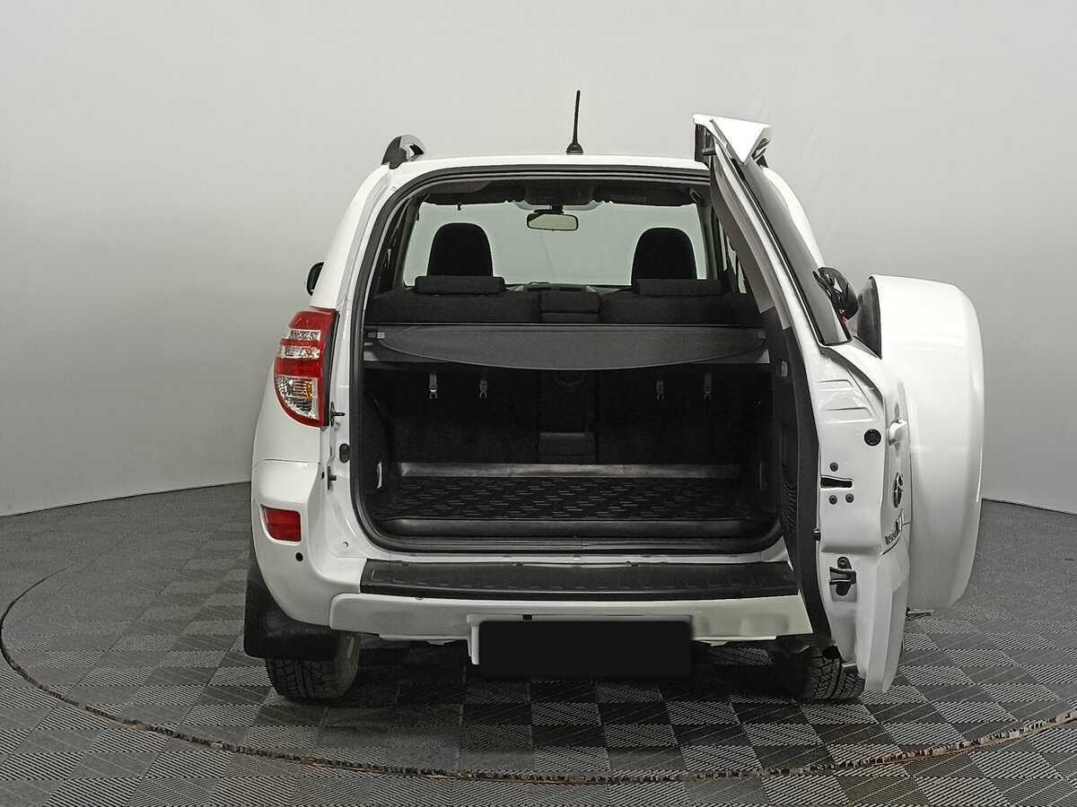 Toyota RAV4, 2012 - Фото №7