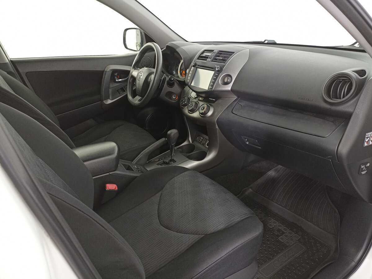Toyota RAV4, 2012 - Фото №8