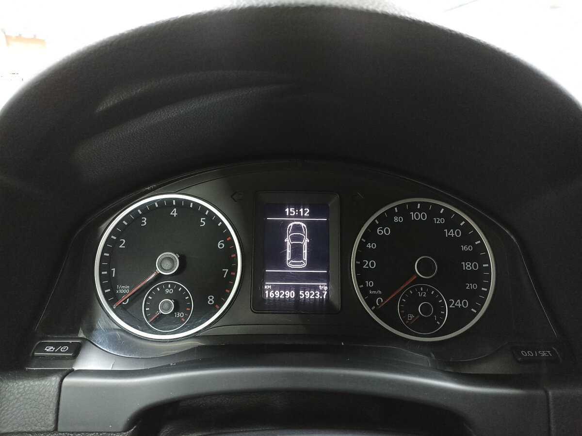 Volkswagen Tiguan, 2012 - Фото №12