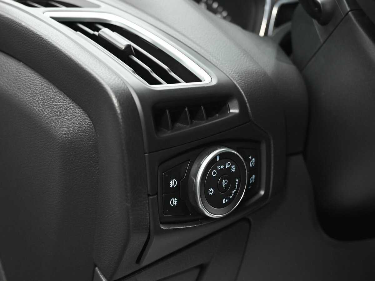 Ford Focus, 2018 - Фото №9