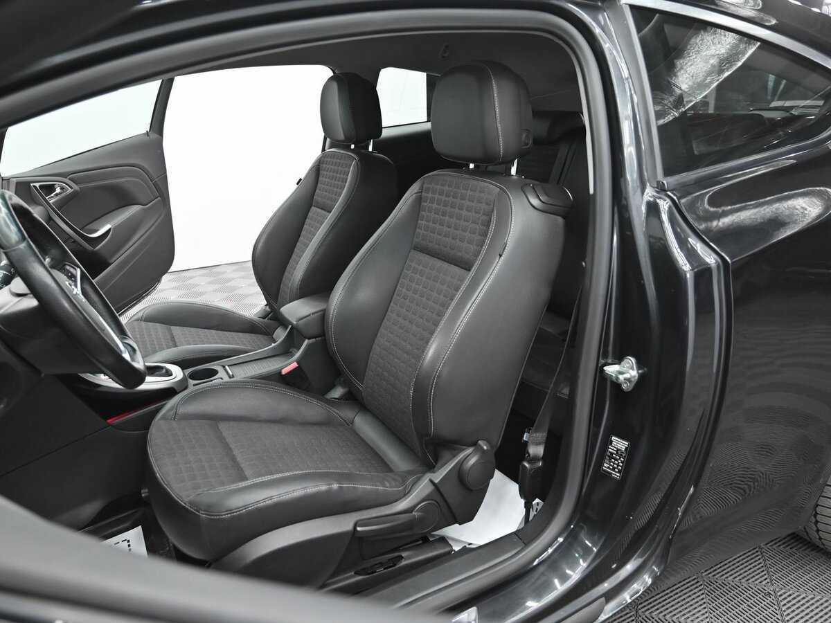 Opel Astra GTC, 2012 - Фото №5