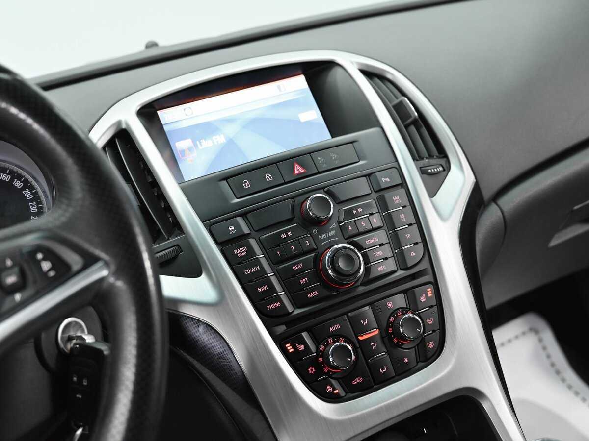 Opel Astra GTC, 2012 - Фото №8