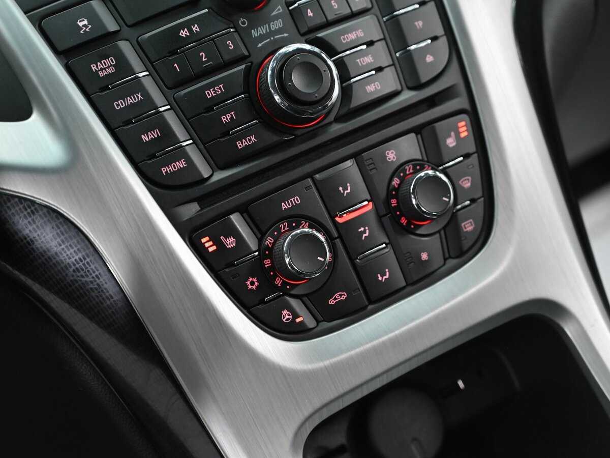 Opel Astra GTC, 2012 - Фото №9