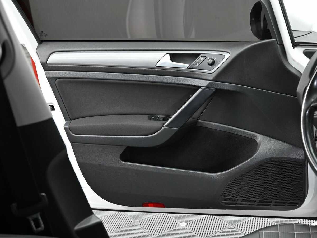 Volkswagen Golf, 2013 - Фото №5