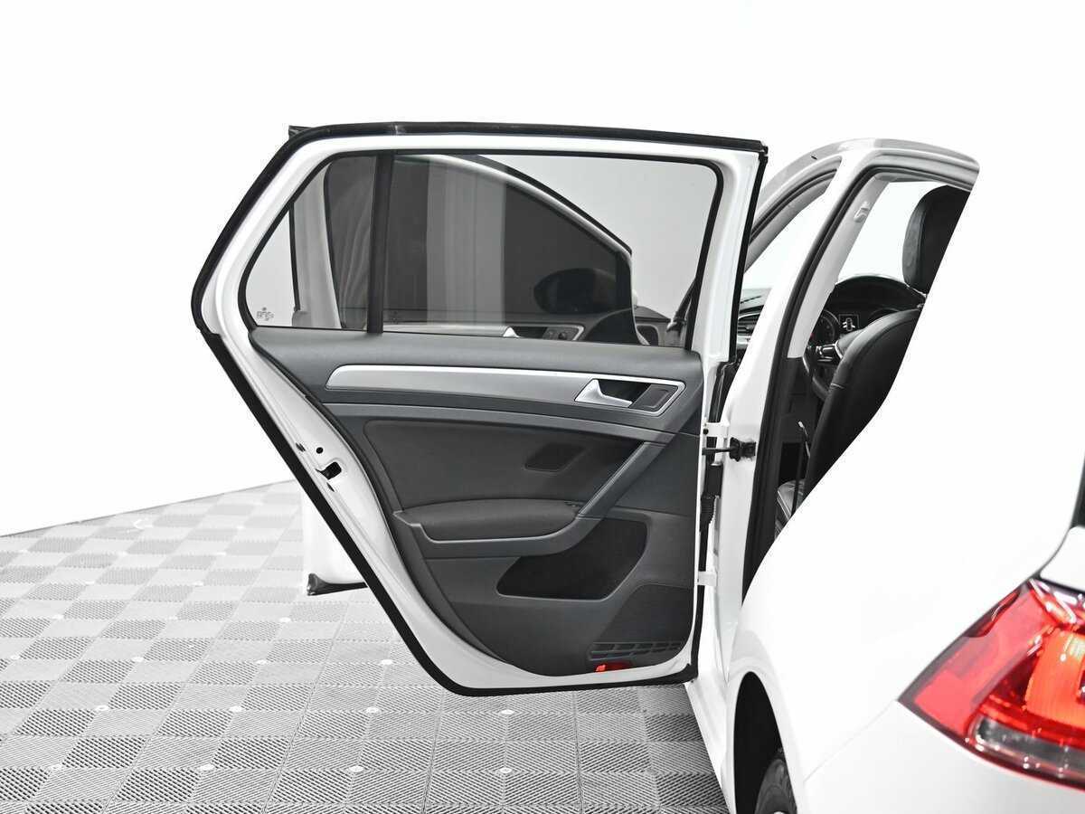 Volkswagen Golf, 2013 - Фото №14