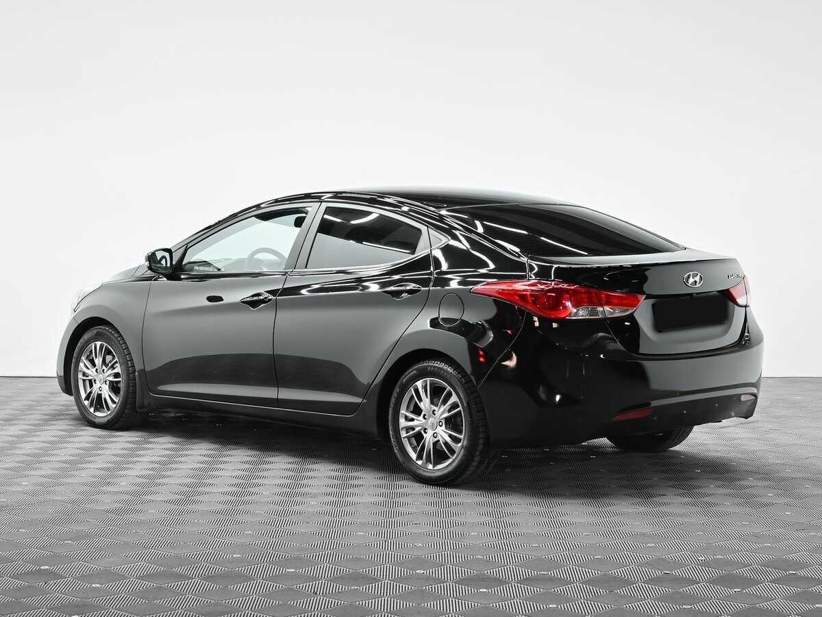 Hyundai Elantra, 2012 - Фото №2