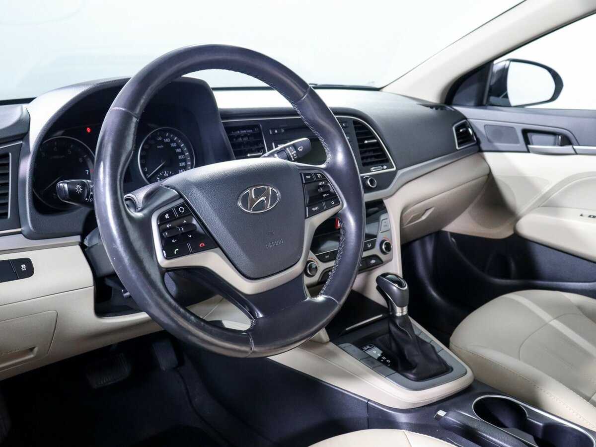 Hyundai Elantra, 2018 - Фото №10