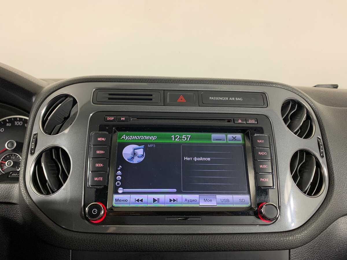 Volkswagen Tiguan, 2015 - Фото №15